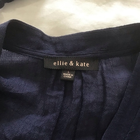 Ellie & Kate Navy Blue Long Sleeve Open Cutwork V-Neck Top w/Tassels, Size L - Picture 11 of 14